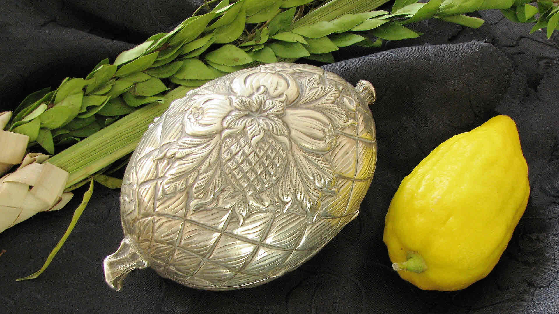 Қыздың жыныстық қатынасқа түсуіне назар аударыңыз Ауылдағы орыстар